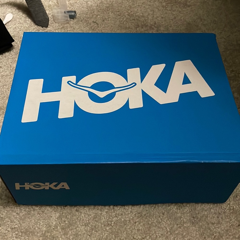 HOKAS never been worn, black, still in the box. Size 11D